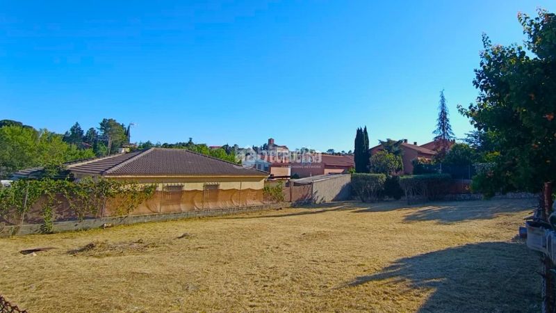 Foto f34fd2e0-4fea-4f0f-88e9-ef2fdd944b89. Terreny residencial a Santorcaz