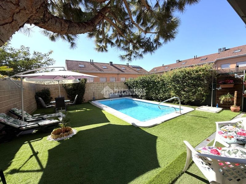 Foto 12420cba-e6e6-4869-9778-8febe34d9512. Pis amb aparcament piscina a Los Hueros Villalbilla