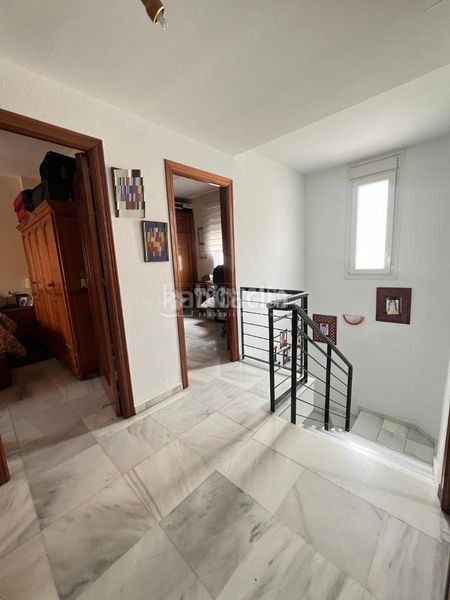 Foto 71e42f49-bb9d-4bd2-9128-d4274552743d. Casa aparellada a Arco Norte - Avda España Dos Hermanas