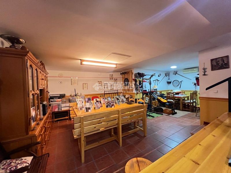 Foto b838907b-4bbb-4fa0-9128-b498709dbe75. Casa aparellada a Arco Norte - Avda España Dos Hermanas