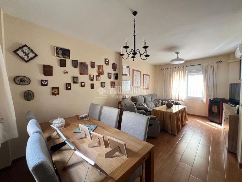 Foto c7dc40d0-63ac-4fdf-82a2-5b89bddb6234. Casa aparellada a Arco Norte - Avda España Dos Hermanas