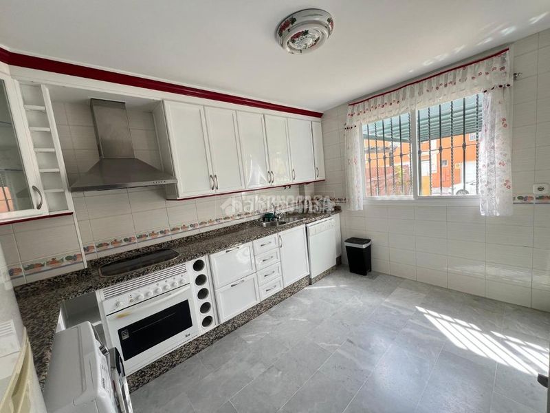 Foto 73112f79-a73b-4455-98af-7a8f85088fb4. Casa a Arco Norte - Avda España Dos Hermanas