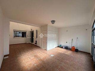 Casa aparellada a El Arenal - La Pólvora. Casa en venta en dos hermanas