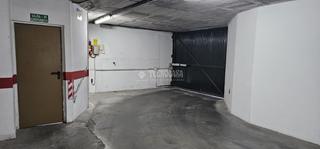 Parking coche en San Pablo. Boxplaza de garaje en venta en sevilla