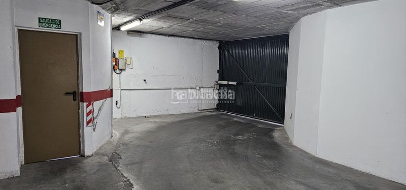 Foto 49dd6a88-7fc9-4de3-b613-434a123587a6. Aparcament cotxe a San Pablo Sevilla