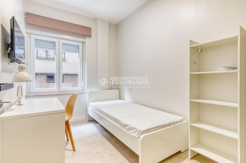 Foto f5fad8a1-5474-4e40-a388-030bbe97b5d8. Etagenwohnung mit heizung in Salesas Salamanca