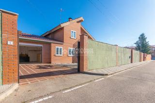Casa en Monterrubio de Armuña. Casa en venta en monterrubio de armuña