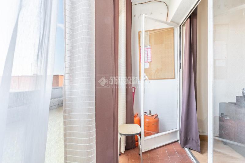 Foto 0c0302e9-44cf-4653-8699-1c0453af7b11. Piso  en venta en Peñagrande Madrid