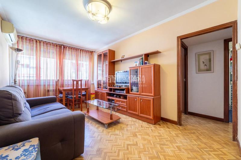 Foto 548504c4-14ac-4454-83fd-946e5e1f7f17. Piso  en venta en Peñagrande Madrid