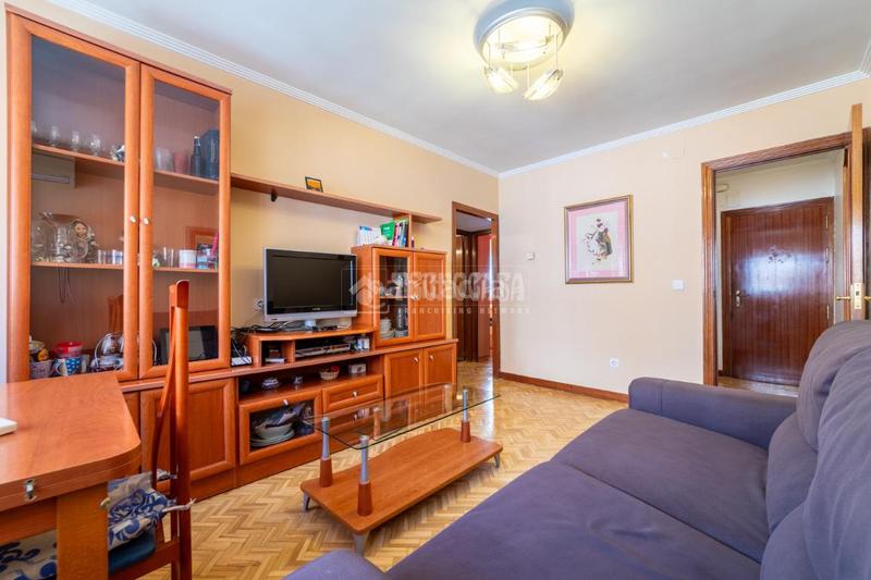 Foto 620f6f7b-aba5-495b-92d5-632a6a9edbf6. Piso  en venta en Peñagrande Madrid