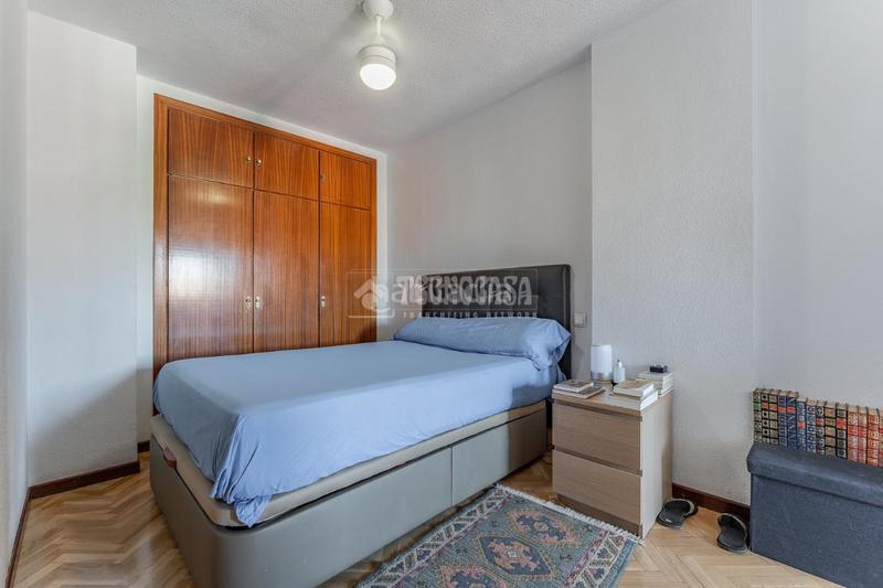 Foto 7d065cef-fd70-4505-a945-a7a9d1c438a2. Piso  en venta en Peñagrande Madrid