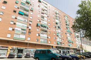 Pis  Calle de la isla de ons. Piso en venta en madrid