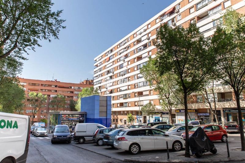 Foto 5087b9b2-17a5-42ae-a42a-9e3a9e7dc4d0. Pis amb calefacció a Peñagrande Madrid