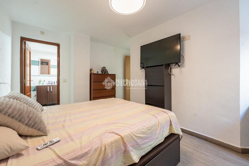 Foto 53a78e2d-0111-4155-a056-c78dc02d1ac4. Casa amb calefacció a Peñagrande Madrid