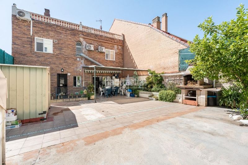 Foto d3be7368-9654-49a1-94b1-43f88f0d5fbf. Casa amb calefacció a Peñagrande Madrid