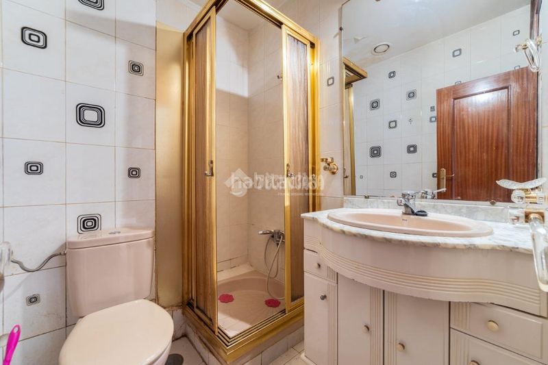 Foto 3a8988a6-18c4-4e52-a8d8-bd7f6b263657. Piso  en venta en Peñagrande Madrid