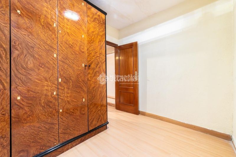 Foto f2223832-505a-4053-aafd-8cf1bb30fff6. Piso  en venta en Peñagrande Madrid
