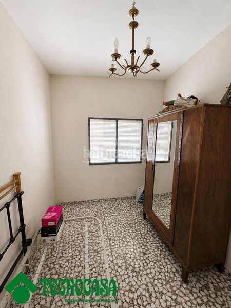 Foto ec4e3dab-94b3-428b-bd87-e9139969a084. Casa aparellada a Navalucillos (Los)