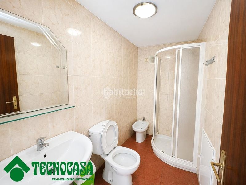 Foto 4e675853-53a1-4cfc-863e-07942869fd78. Casa aparellada a Navahermosa