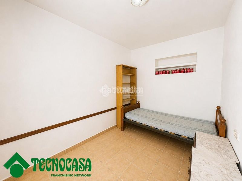 Foto d9d9f37a-40a8-4707-b307-133675e2ace5. Casa aparellada a Navahermosa