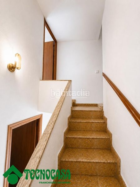 Foto ffbb1ed0-bad1-4635-9c74-9f2119fe3db4. Casa aparellada a Navahermosa