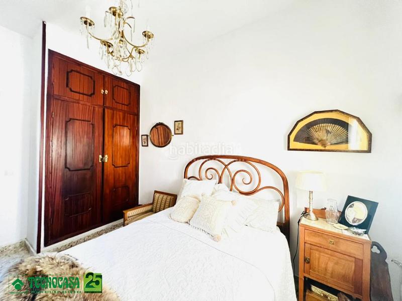 Foto 06a3431b-7719-41aa-ab49-ec23fa219227. Casa aparellada amb calefacció aparcament a Layos