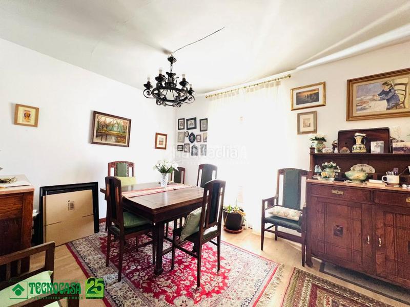 Foto ef714d2e-d7a1-4a4e-9257-dc43d01304ac. Casa aparellada amb calefacció aparcament a Layos