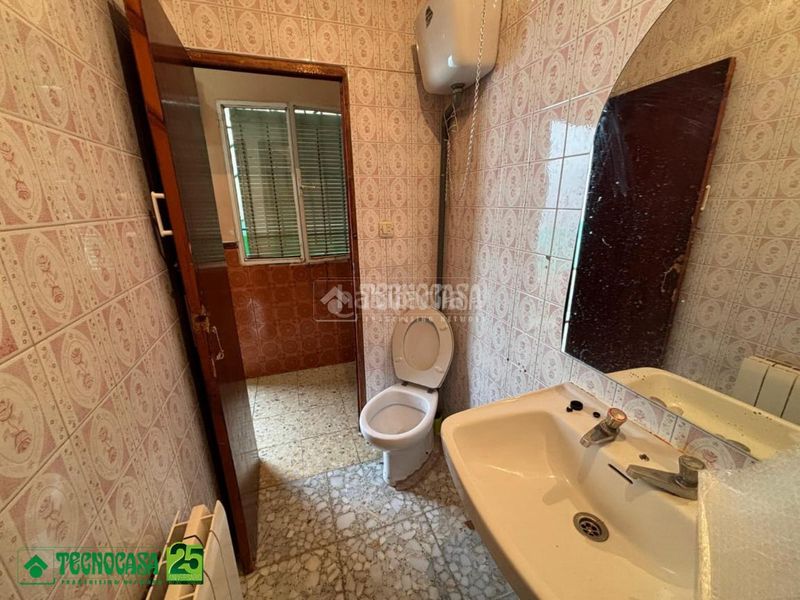 Foto efb5c52b-8349-4b4f-a8f8-6b61a8a2b42a. Casa amb calefacció a Ventas con Peña Aguilera (Las)