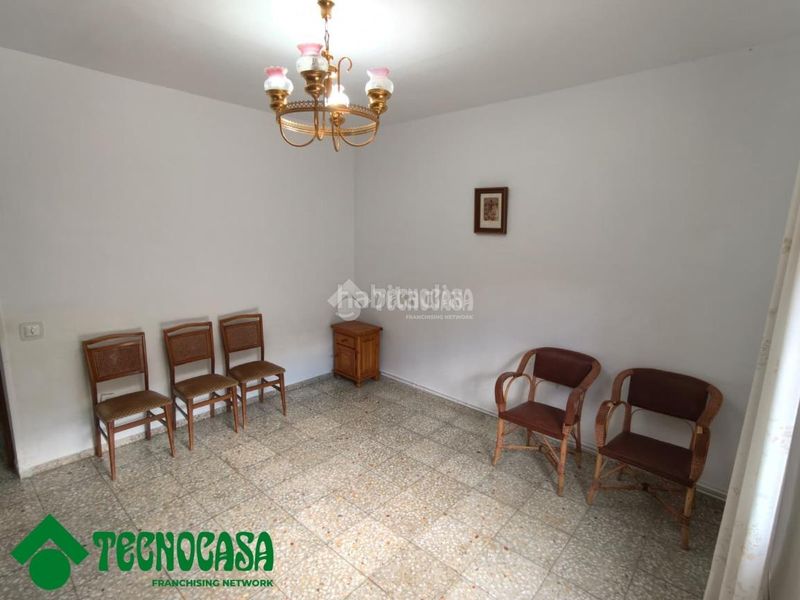 Foto 4236da04-170b-4339-8ff2-b2bea7478085. Casa aparellada amb calefacció a Gálvez