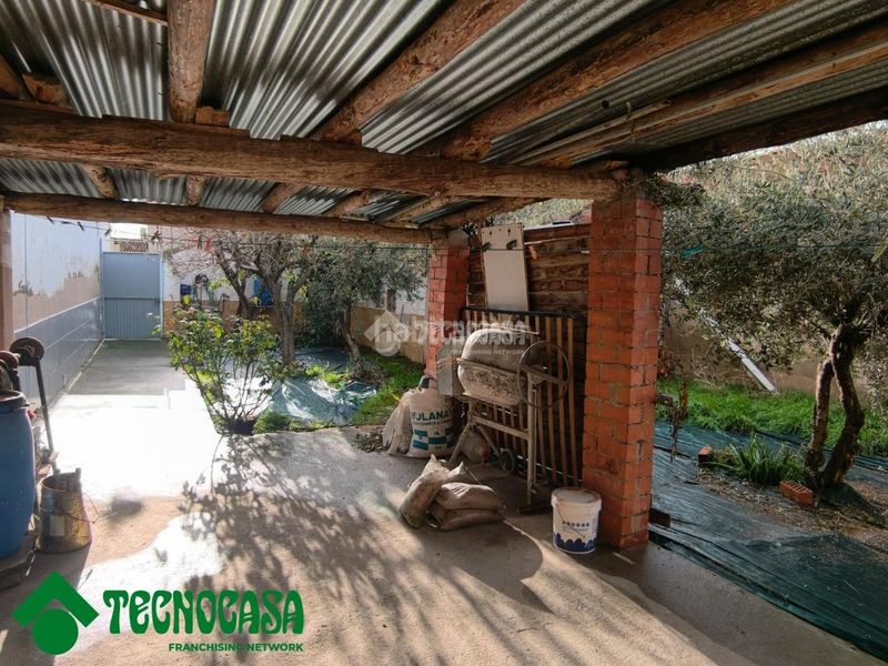 Foto 6b85c0ed-e960-4d8b-b5a3-cf906f523008. Casa aparellada amb calefacció a Gálvez