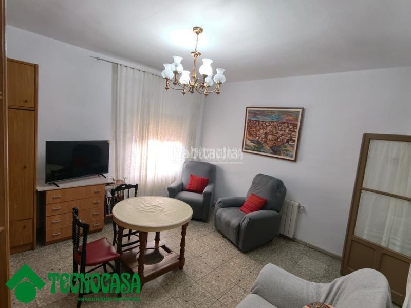 Foto 76d5ee50-b19e-4b51-b477-e155c5a8dd1c. Casa aparellada amb calefacció a Gálvez