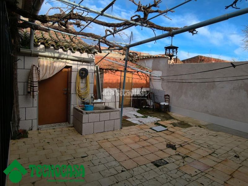 Foto 918135f3-6509-4025-a4c2-23d7ee152849. Casa aparellada amb calefacció a Gálvez