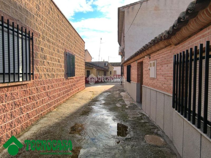 Foto e8c61302-404c-4e7a-a969-2febebabc8c7. Casa aparellada amb calefacció a Gálvez