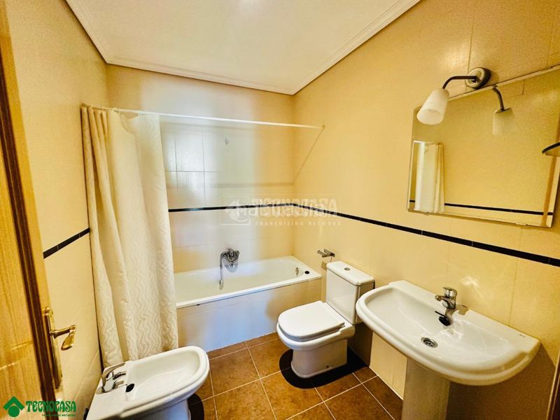 Foto 169ca619-0f0d-4743-afd8-d1f2e3ac2755. Casa  en venta en Layos
