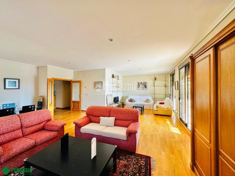 Foto 4463253f-dc23-4c44-b8c9-0150b99dac33. Casa  en venta en Layos