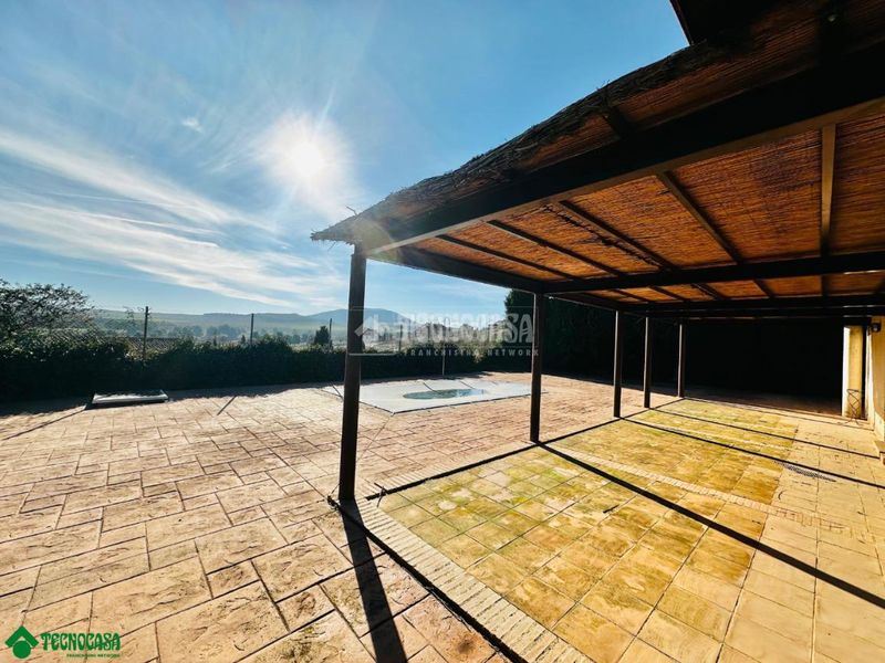 Foto 80ce58bc-73e9-4d3c-a98c-e6e63c4a0900. Casa  en venta en Layos