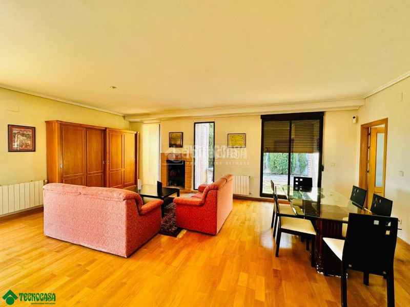 Foto 94747773-b443-4ecb-9747-975626d72d1e. Casa  en venta en Layos