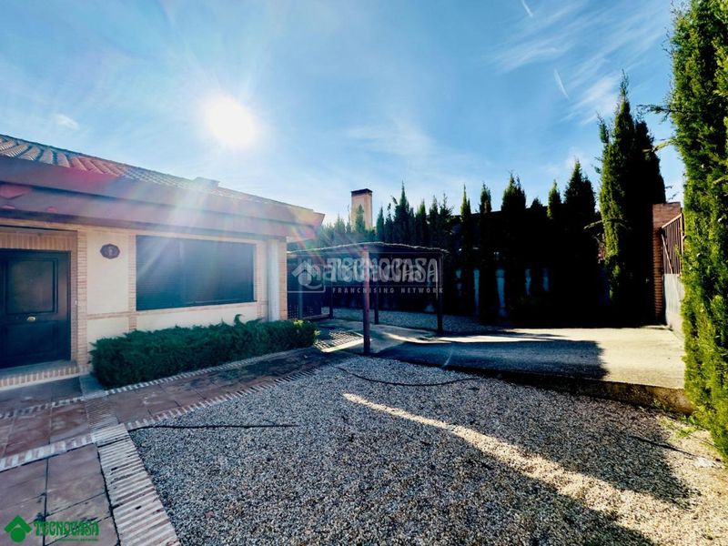 Foto a63d6884-d544-4cd9-864e-77f2f89101fb. Casa  en venta en Layos