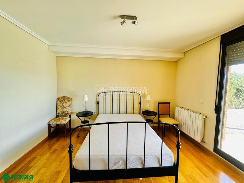 Foto fca0b04f-cff0-4aed-9c89-ec9eee473460. Casa  en venta en Layos