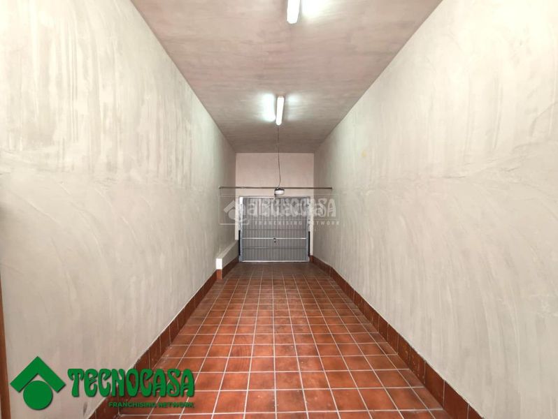 Foto f4a8df62-1250-4214-a2db-659f6b75d51c. Casa aparellada amb aparcament a Gálvez