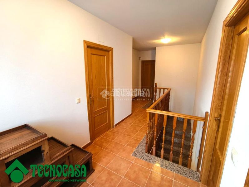 Foto fd57814c-ea01-48d6-ba12-b3c824bd83f9. Casa aparellada amb aparcament a Gálvez