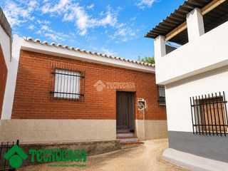 Casa aparellada a Puebla de Montalbán (La). Casa en venta en la puebla de montalbán