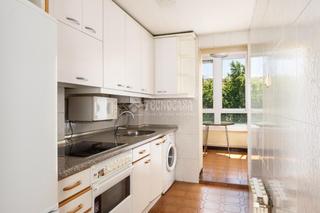 Pis  Gta. de diego velázquez. Piso en venta en zaragoza