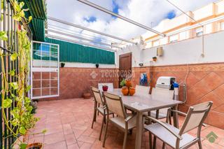 Casa aparellada a Centro. Casa en venta en puerto real