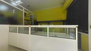 Business premise in Centro. Local comercial en venta en puerto real