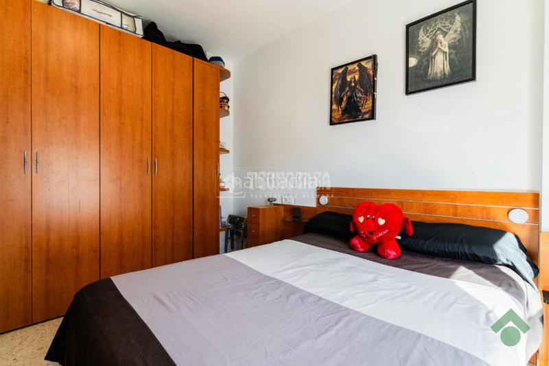 Foto f807e320-8a8f-48f2-b932-5b15a8068928. Casa aparellada amb aparcament a Centro Puerto Real