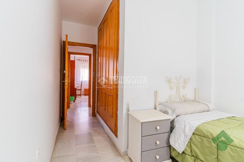 Foto 9e3a89ba-d21c-4279-92b1-35ee99287742. Casa aparellada amb aparcament a Las Canteras Puerto Real