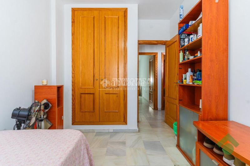Foto a82c6b1c-9617-4832-ade1-18e8a9a34d18. Casa aparellada amb aparcament a Las Canteras Puerto Real