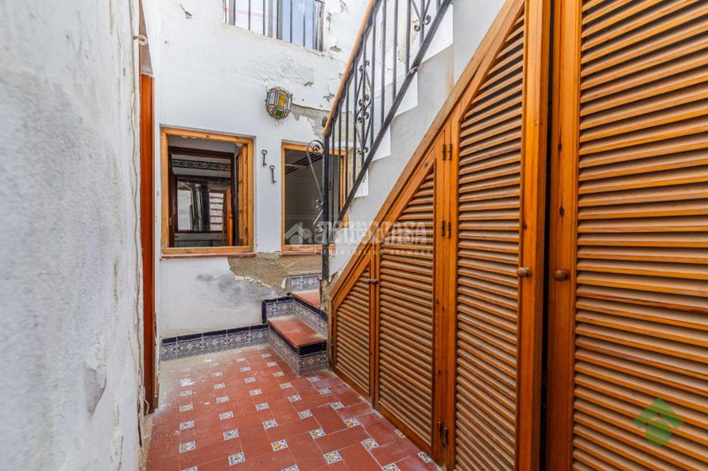 Foto b3a85740-ecd3-4672-95c3-864844162ff7. Casa aparellada a Centro Puerto Real