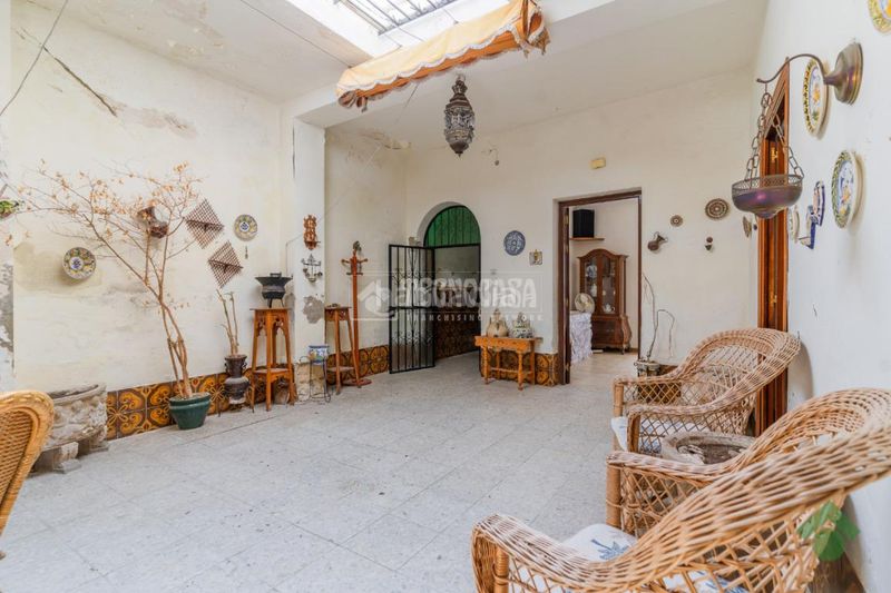 Foto ce63a851-e668-4a2b-8677-9574f7004501. Casa aparellada a Centro Puerto Real